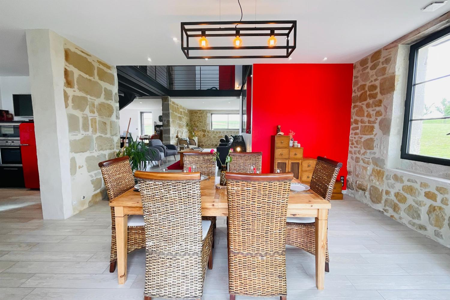 Dining room | Holiday home in Lot-et-Garonne