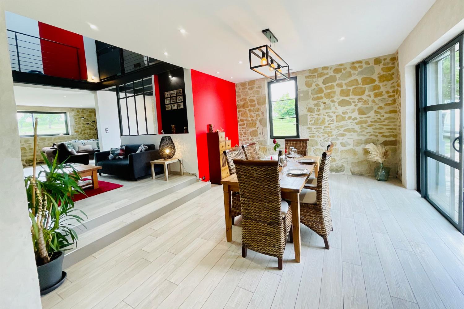 Dining room | Holiday home in Lot-et-Garonne