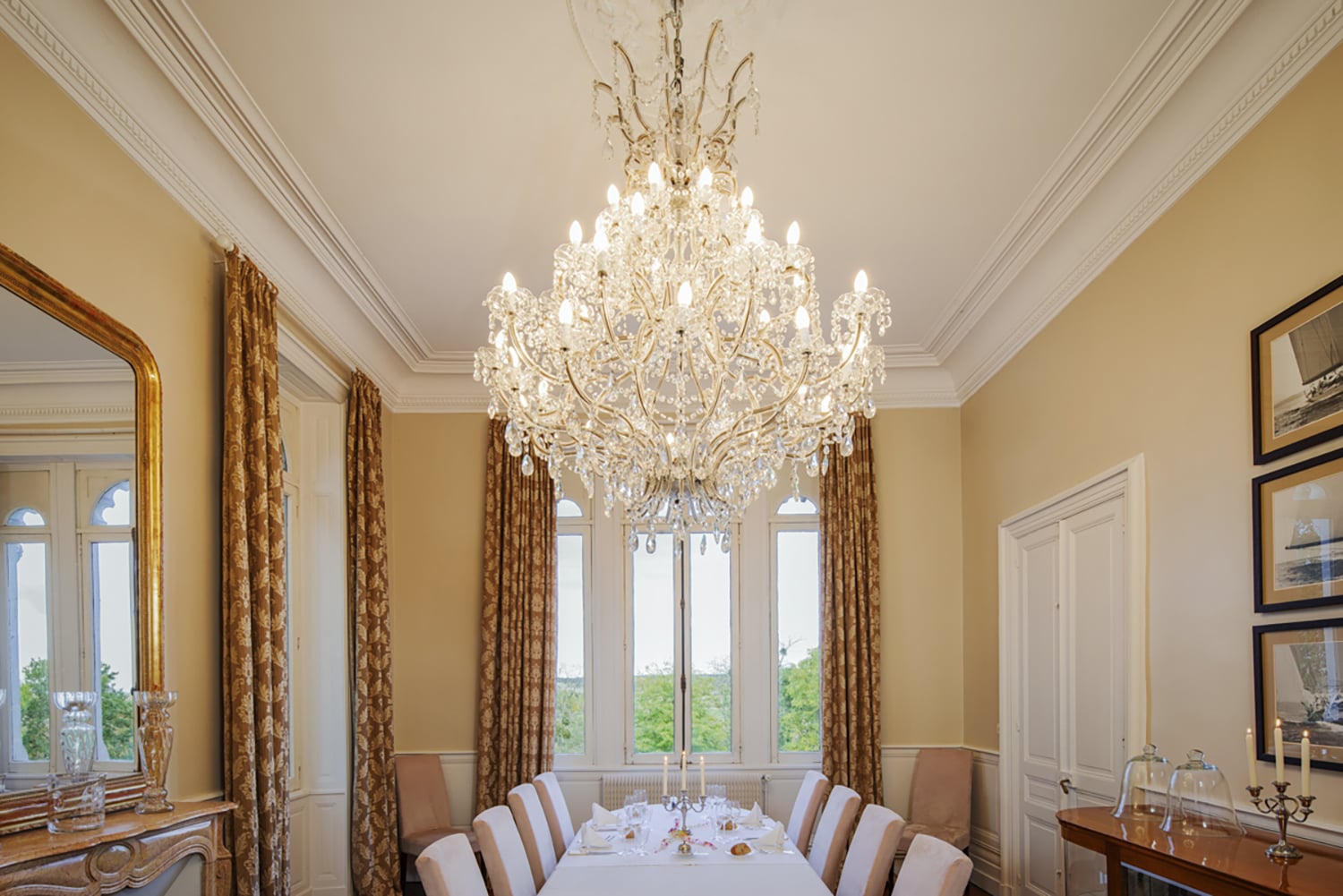 Dining room | Holiday château in Nouvelle-Aquitaine