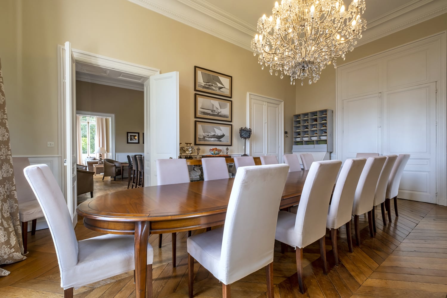 Dining room | Holiday château in Nouvelle-Aquitaine