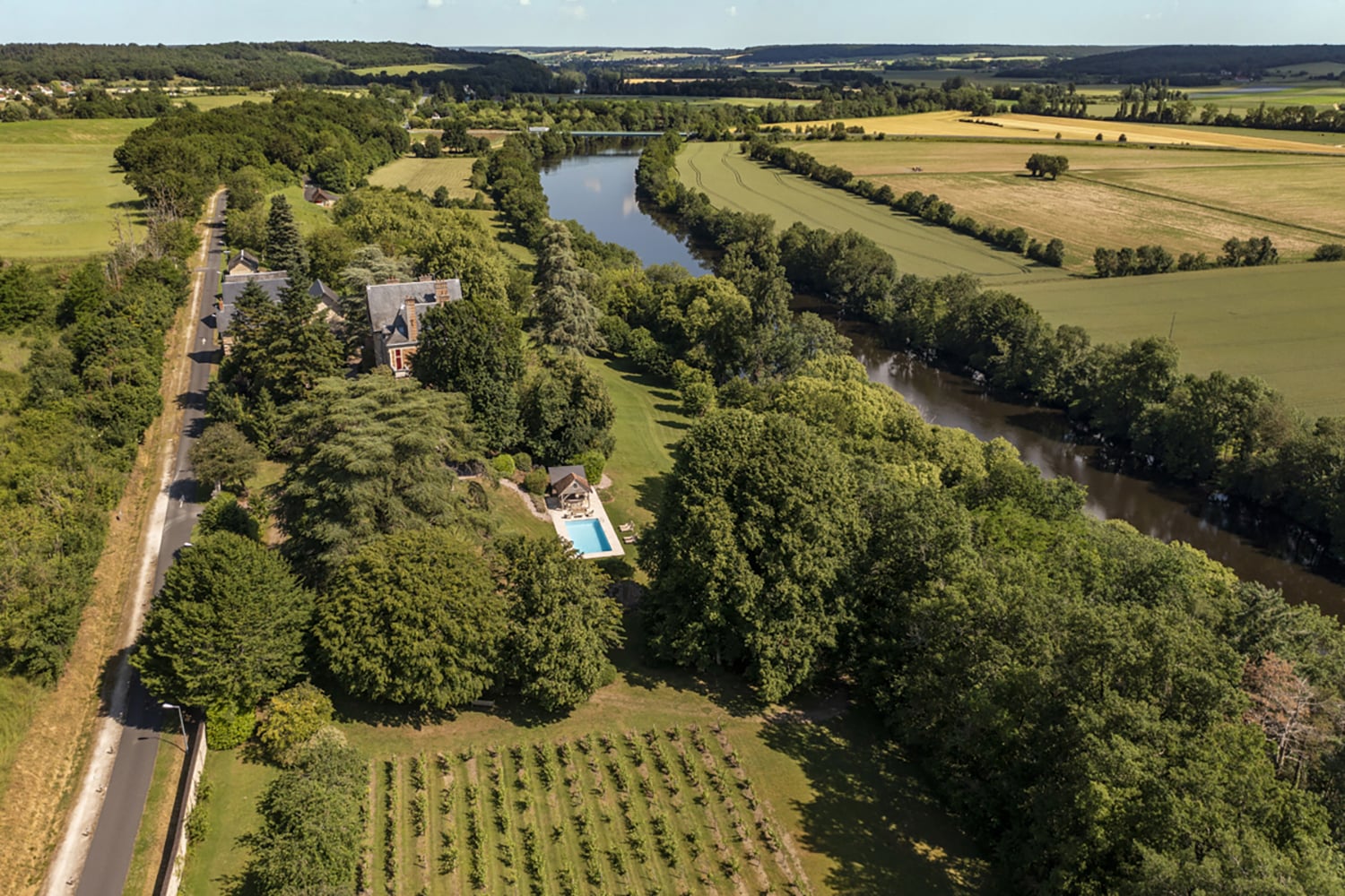 Holiday château in Nouvelle-Aquitaine