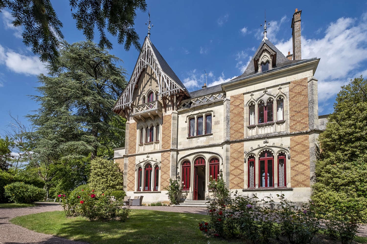 Holiday château in Nouvelle-Aquitaine