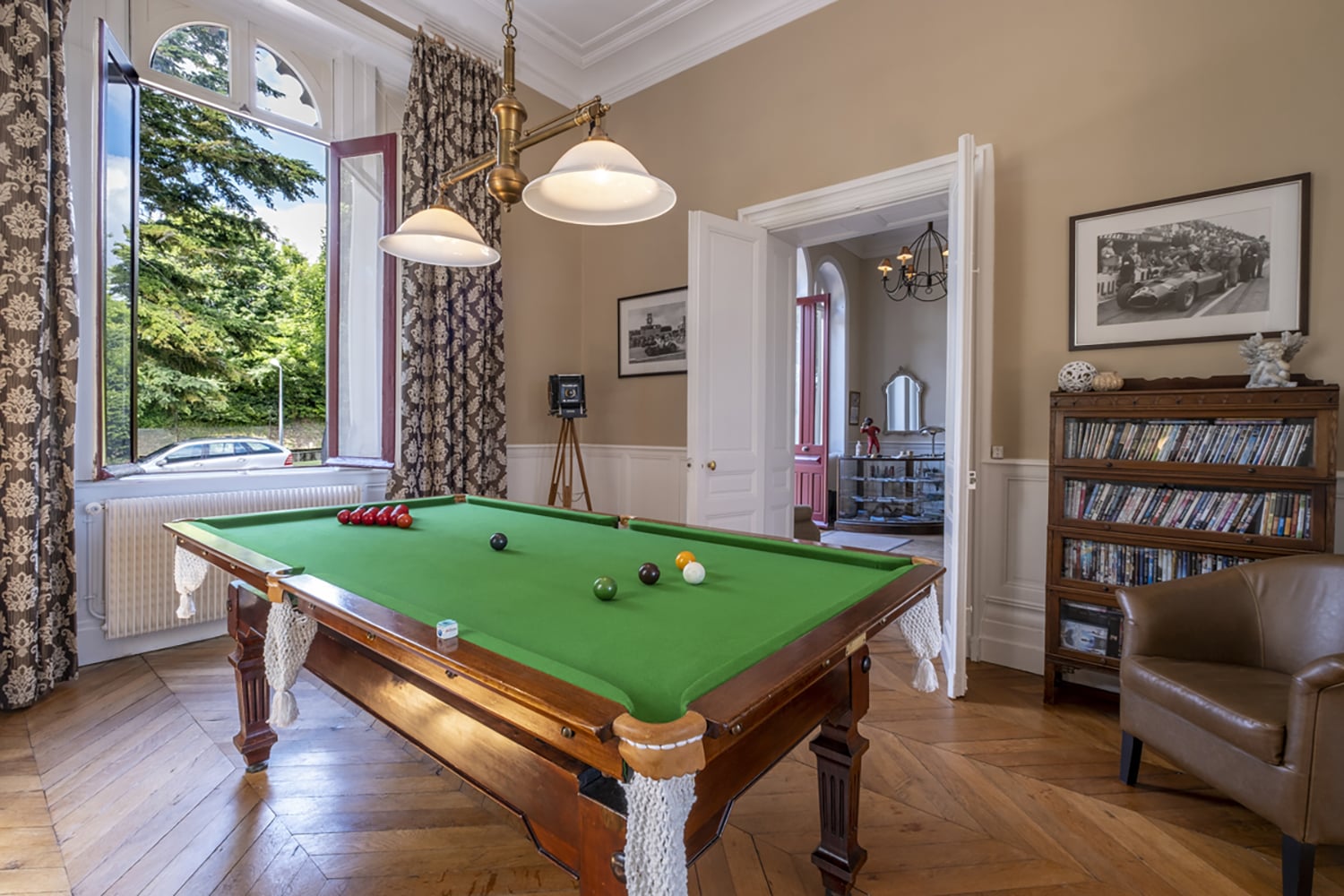 Snooker table | Holiday château in Nouvelle-Aquitaine