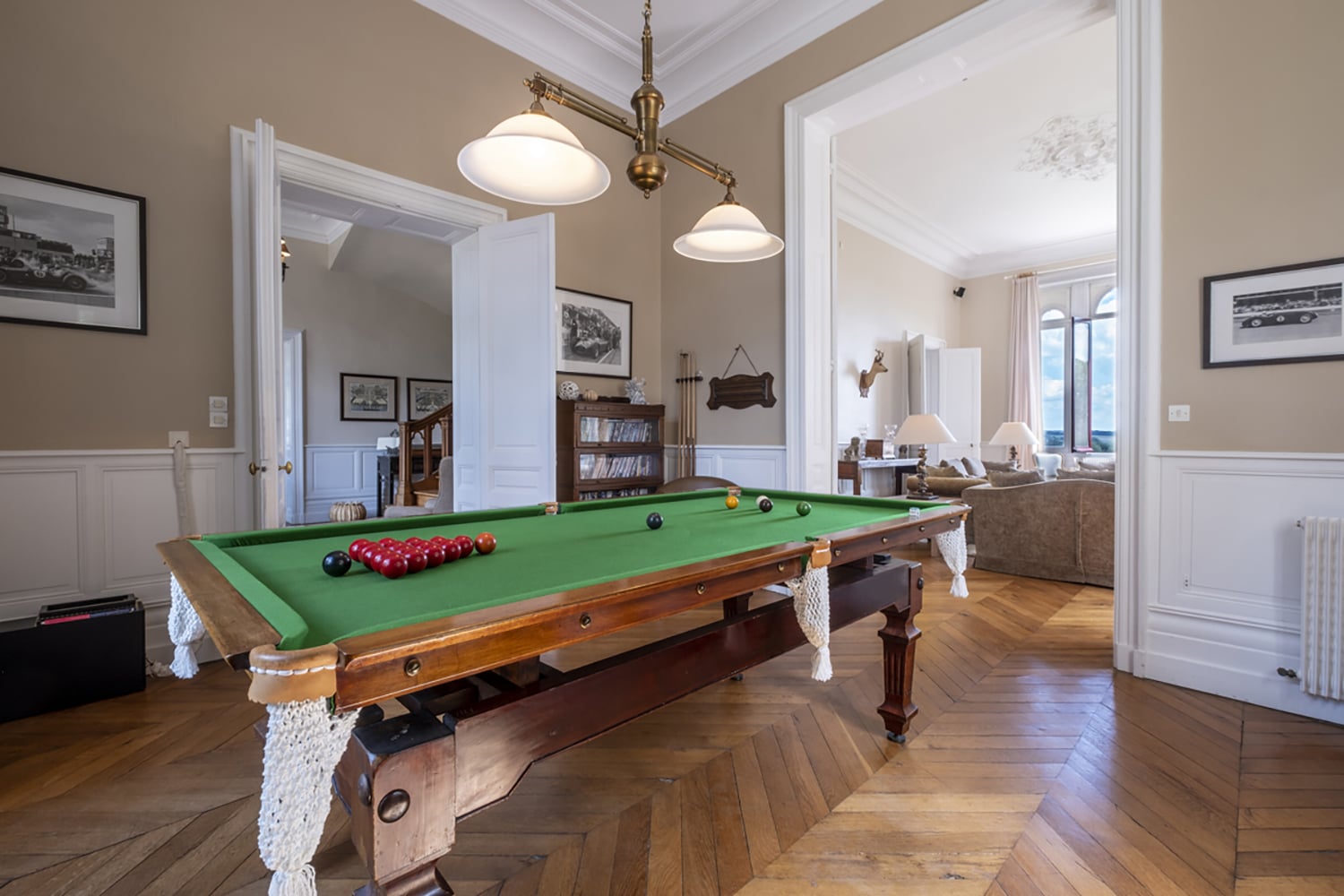 Snooker table | Holiday château in Nouvelle-Aquitaine