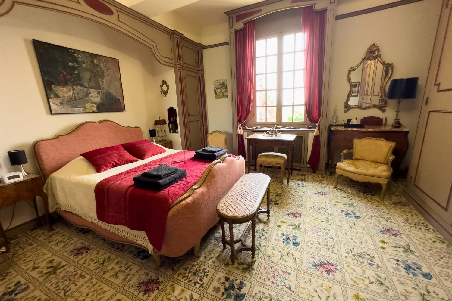 Bedroom | Holiday château in Dordogne