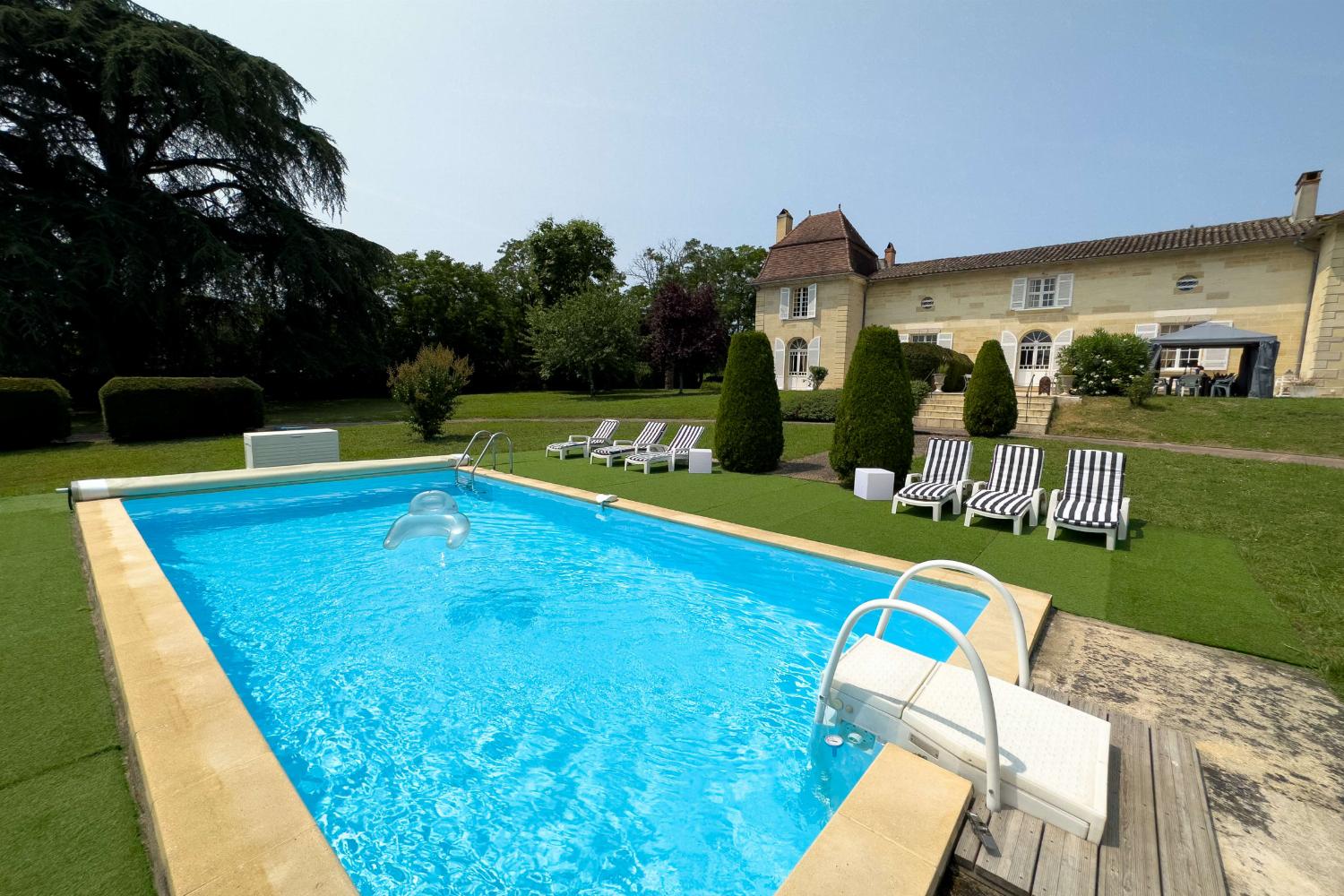 Holiday château in Dordogne with private heated pool