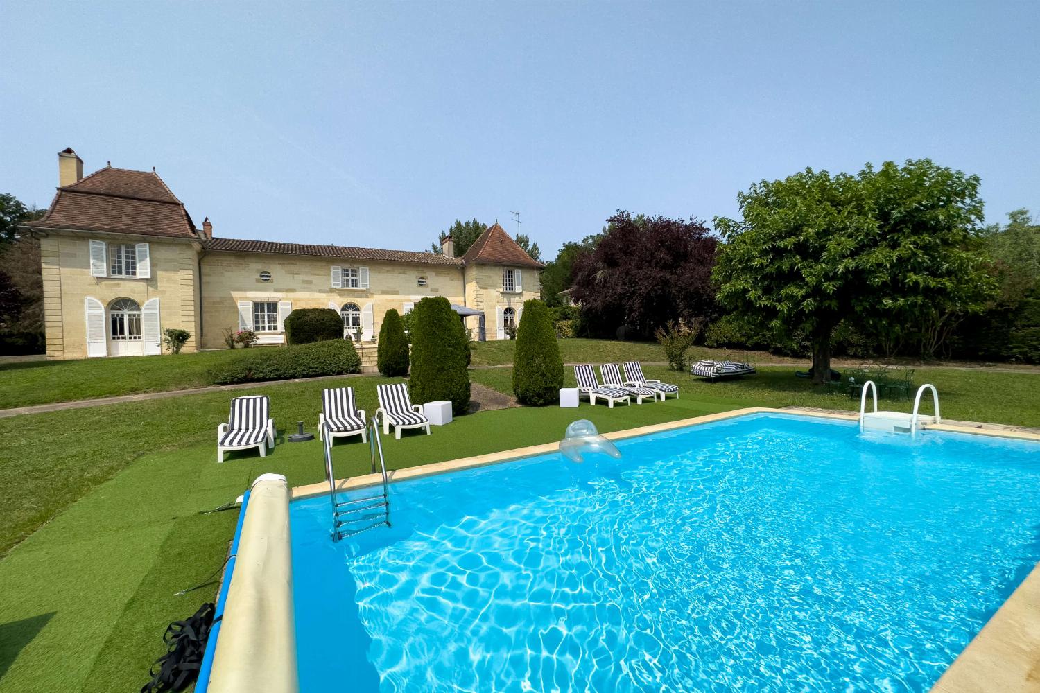 Holiday château in Dordogne with private heated pool