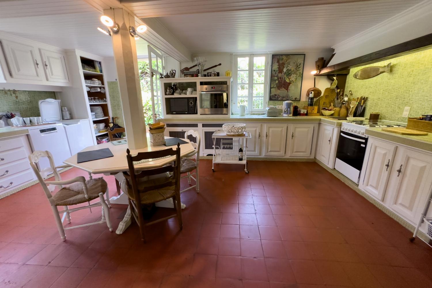 Kitchen | Holiday château in Dordogne
