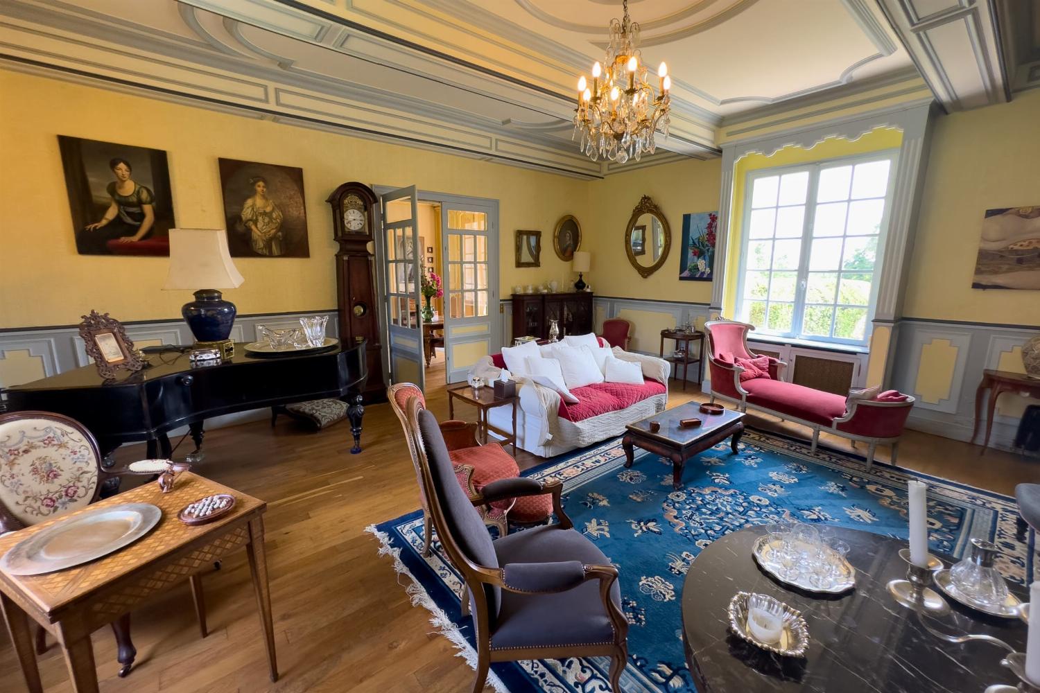 Living room | Holiday château in Dordogne