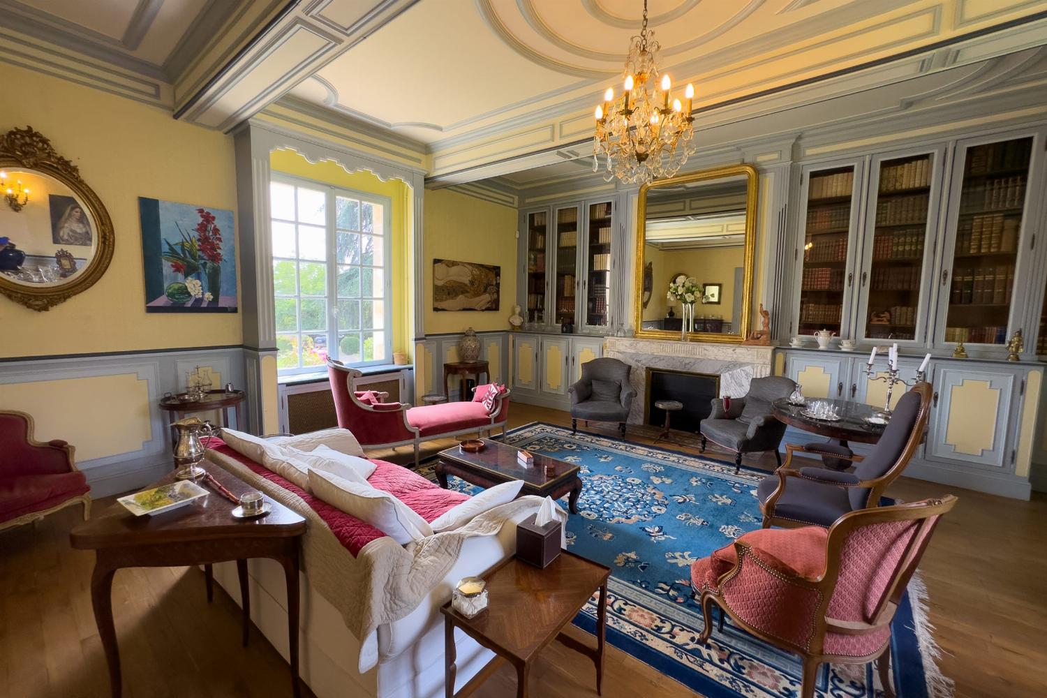 Living room | Holiday château in Dordogne