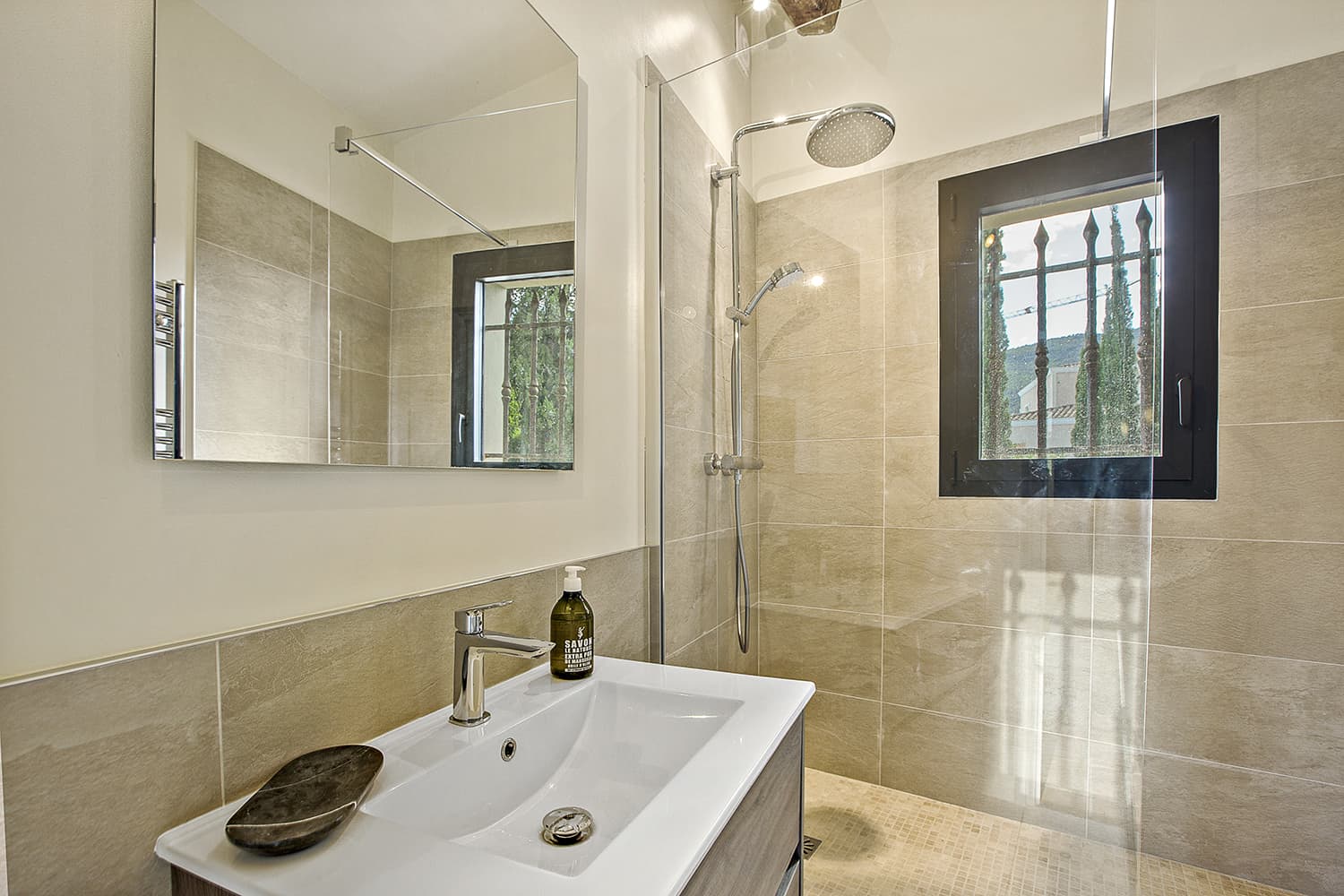 Bathroom | Holiday villa in Provence