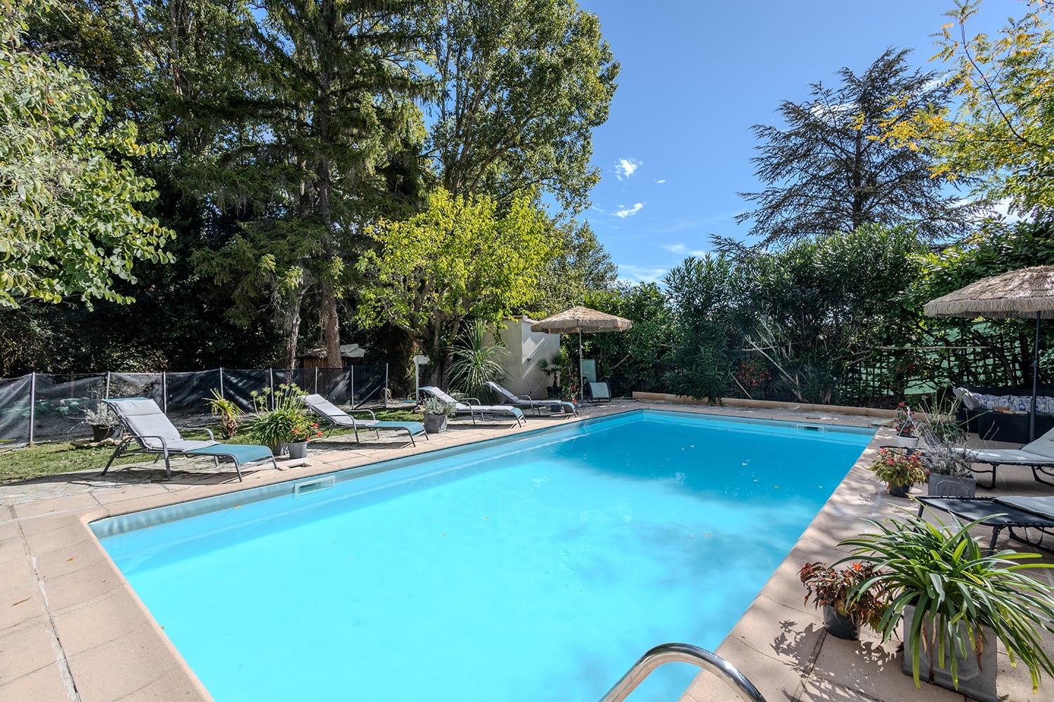 Private pool