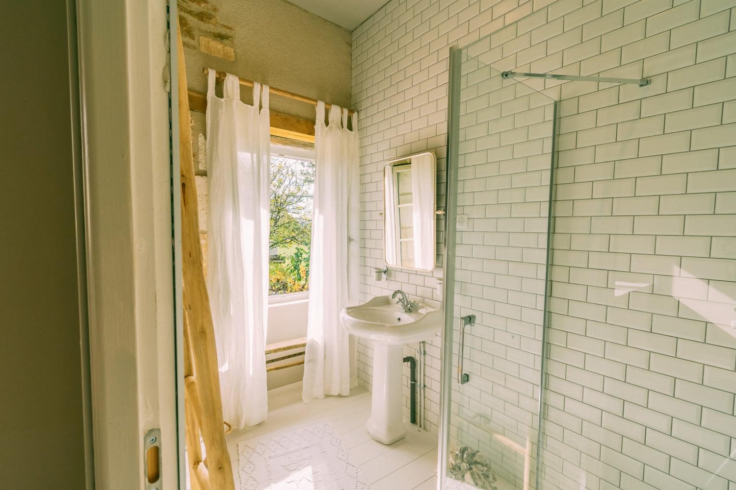 Bathroom | Holiday home in Dordogne