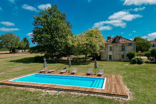 Holiday home in Dordogne with private pooll