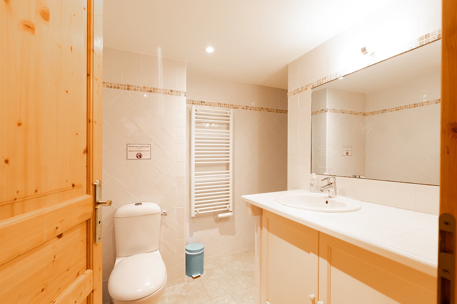Bathroom | Holiday home in the South of France