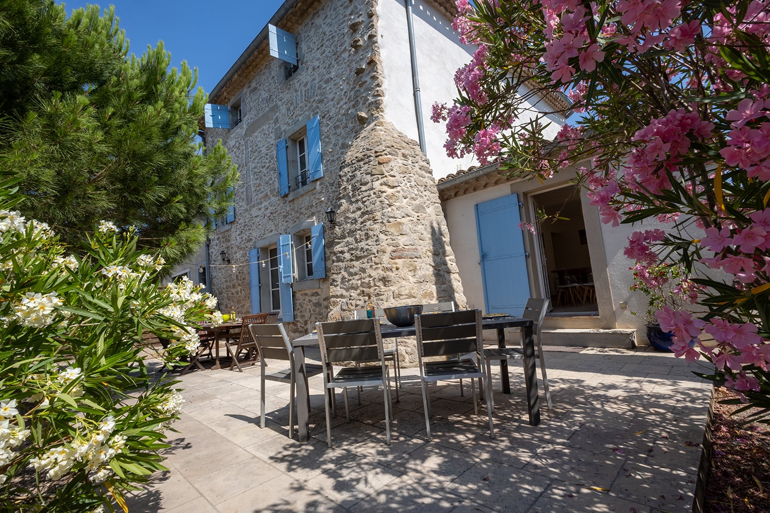 Blue house | Holiday home in the South of France