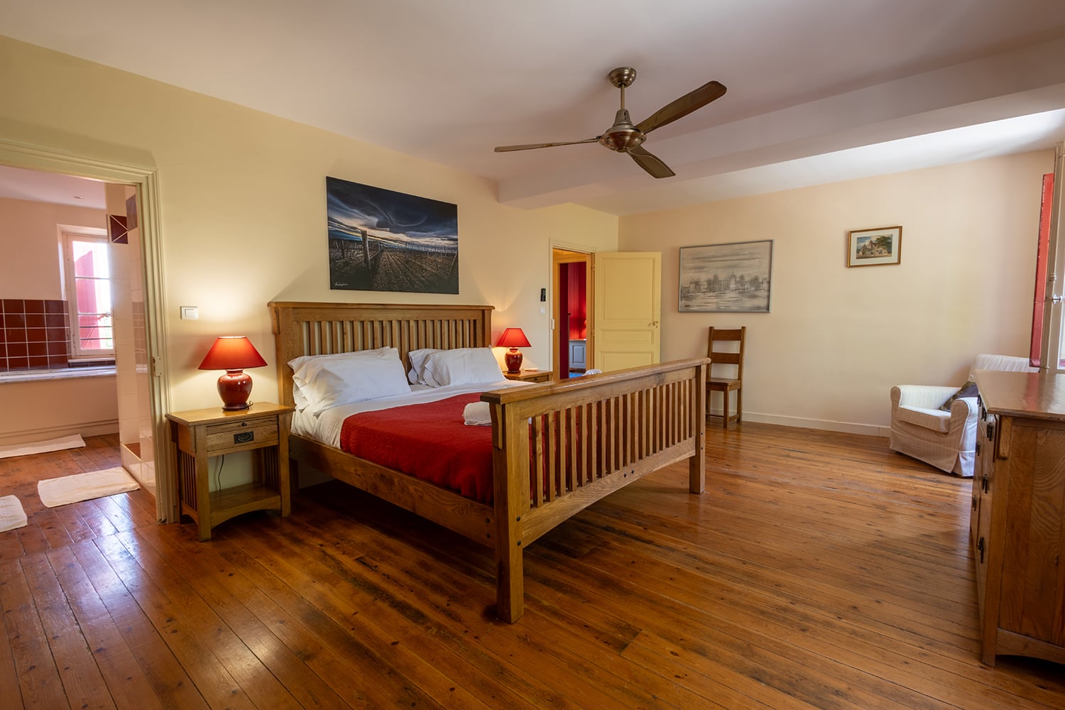 Red house | Bedroom