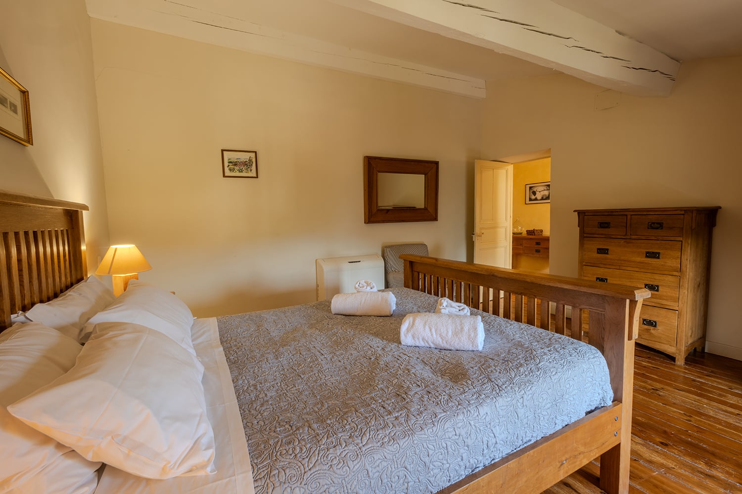 Red house | Bedroom