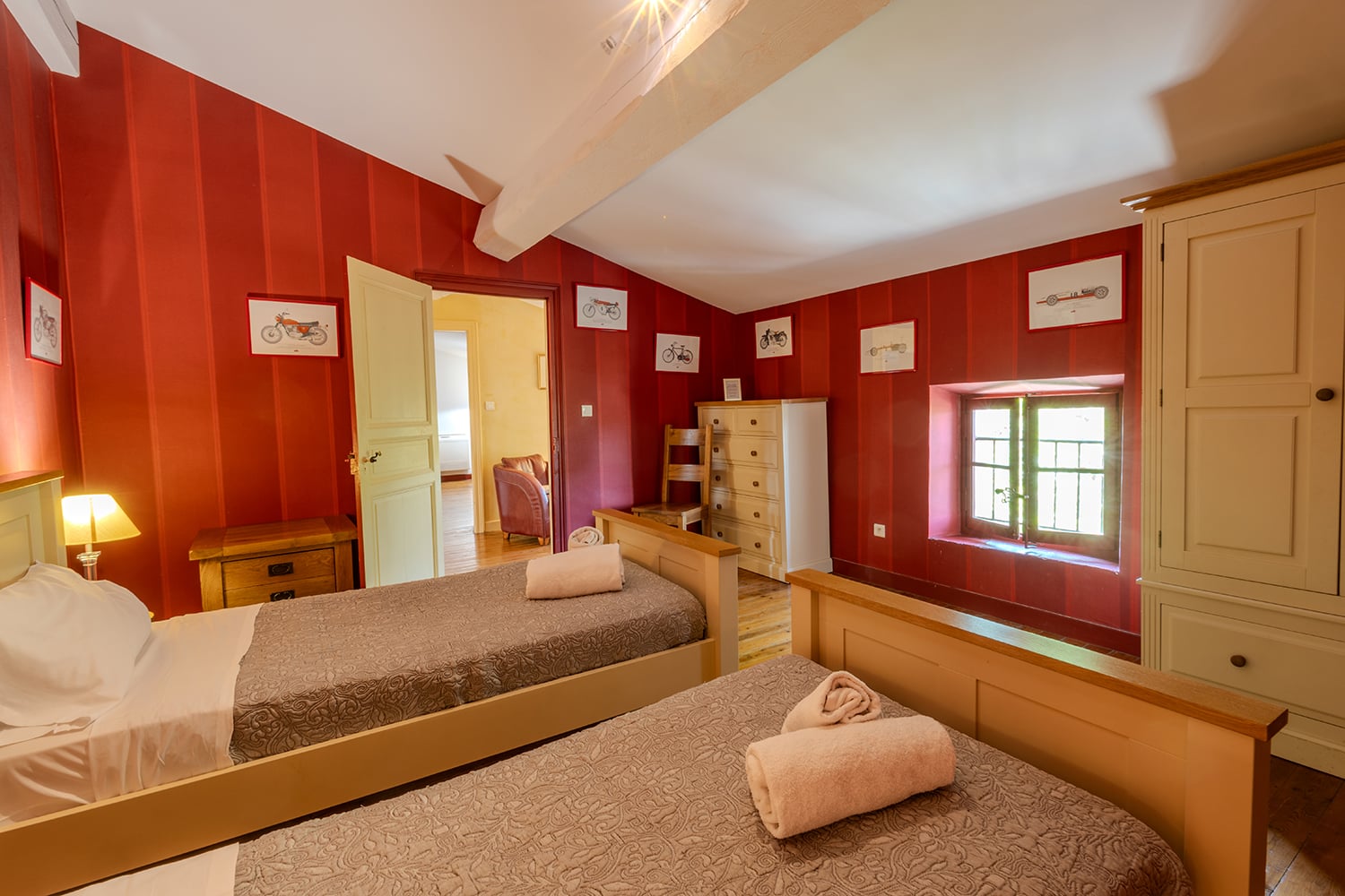 Red house | Bedroom