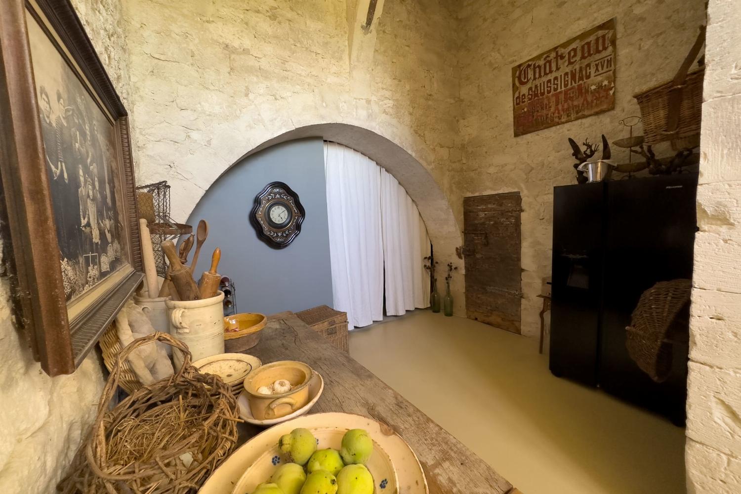 Hallway | Holiday château in Nouvelle-Aquitaine