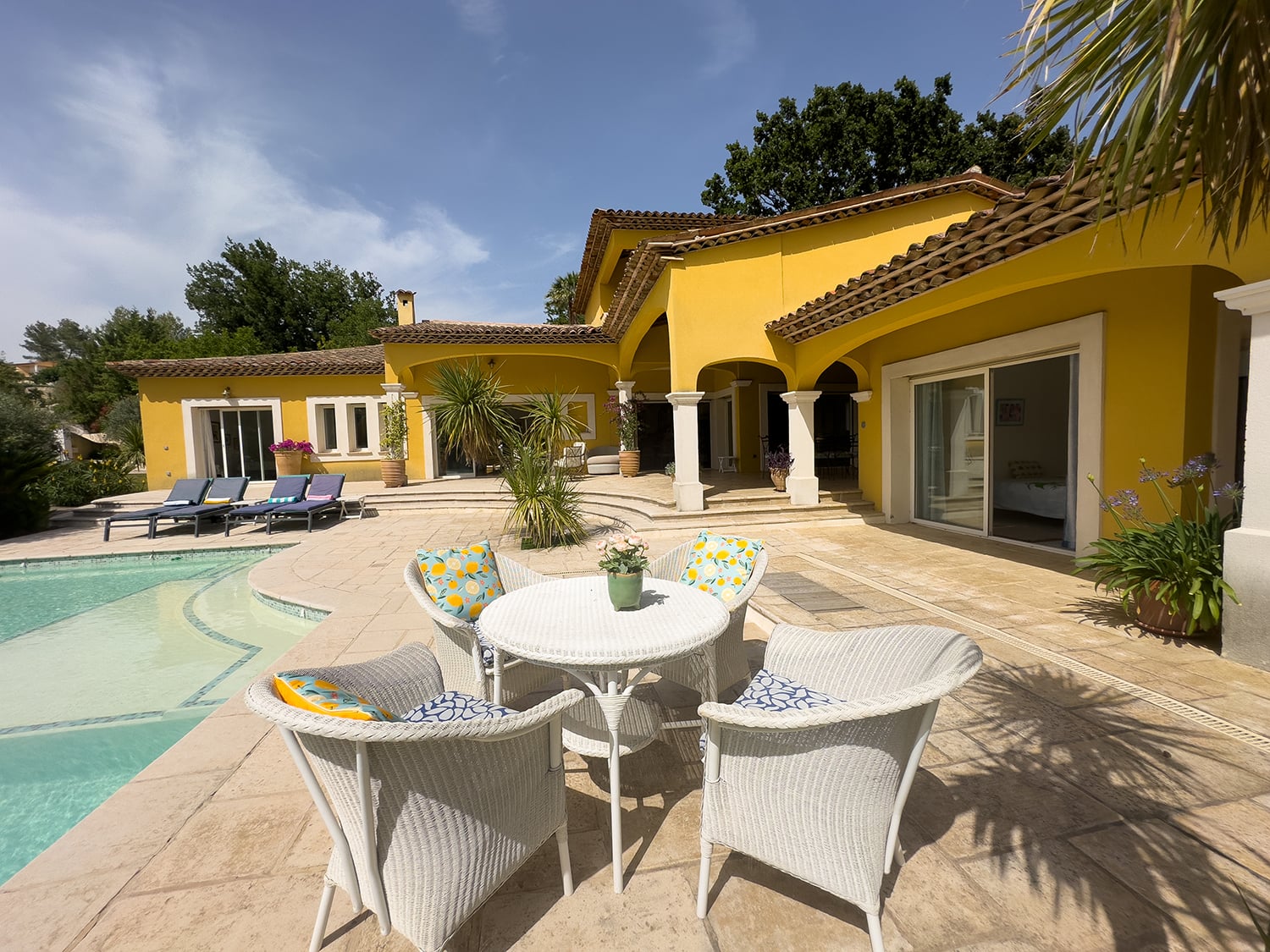 Holiday villa in Provence with private pool