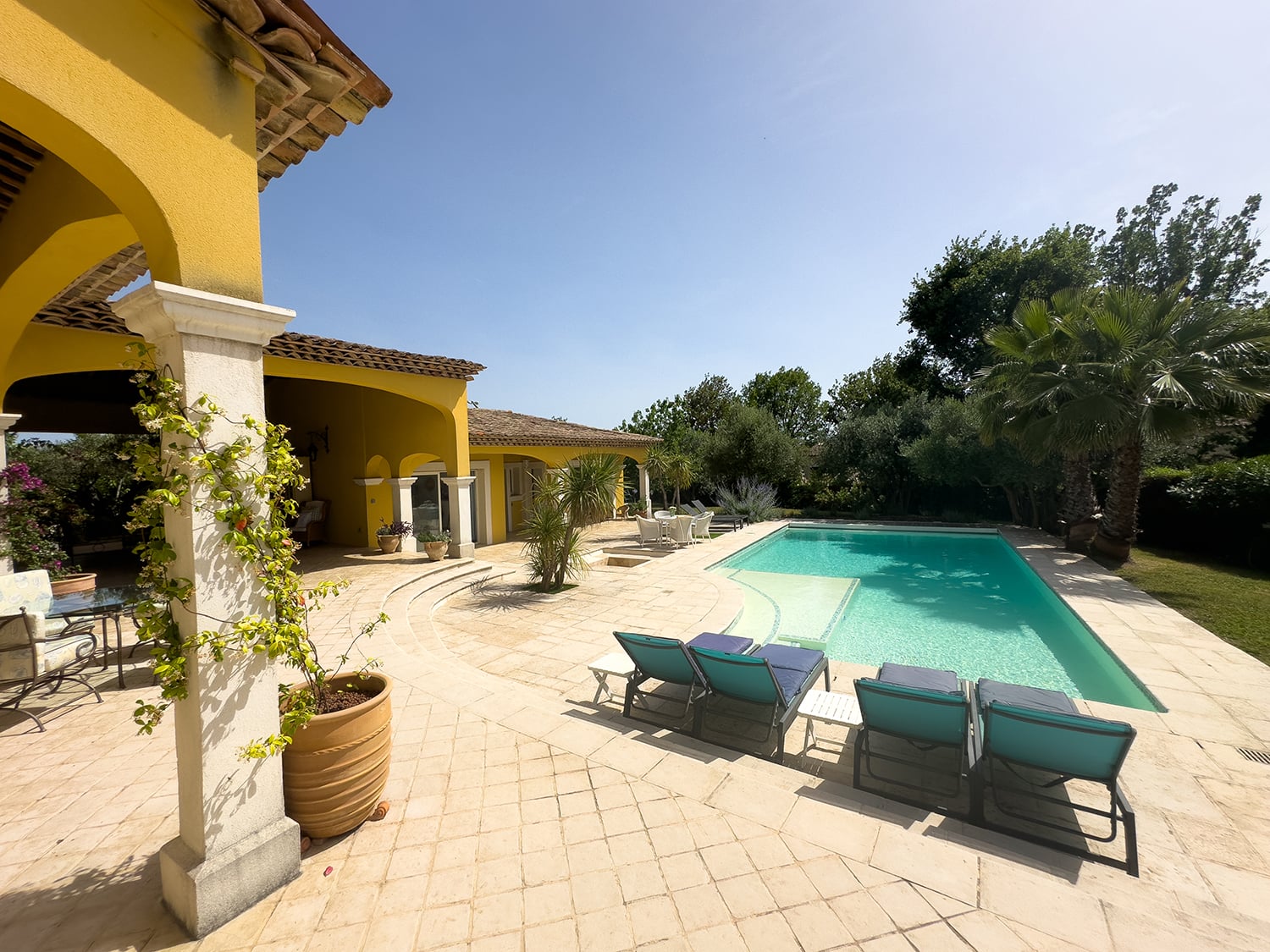 Private pool