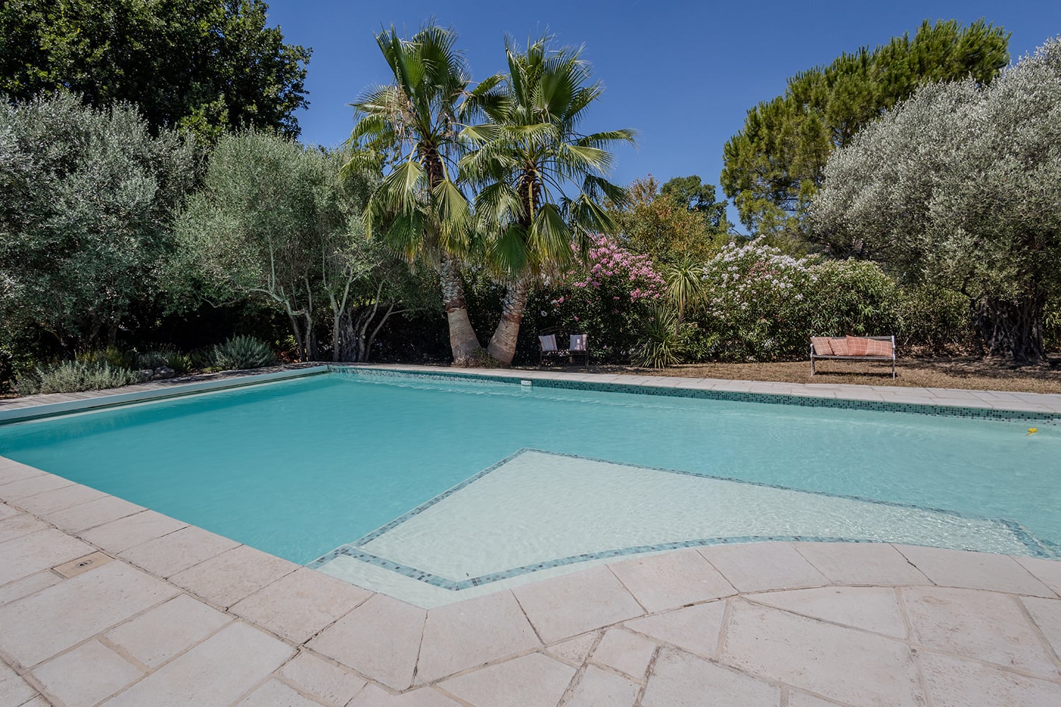 Private pool Private pool