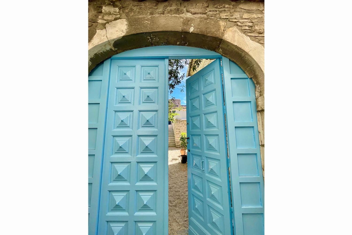 Entrance gates
