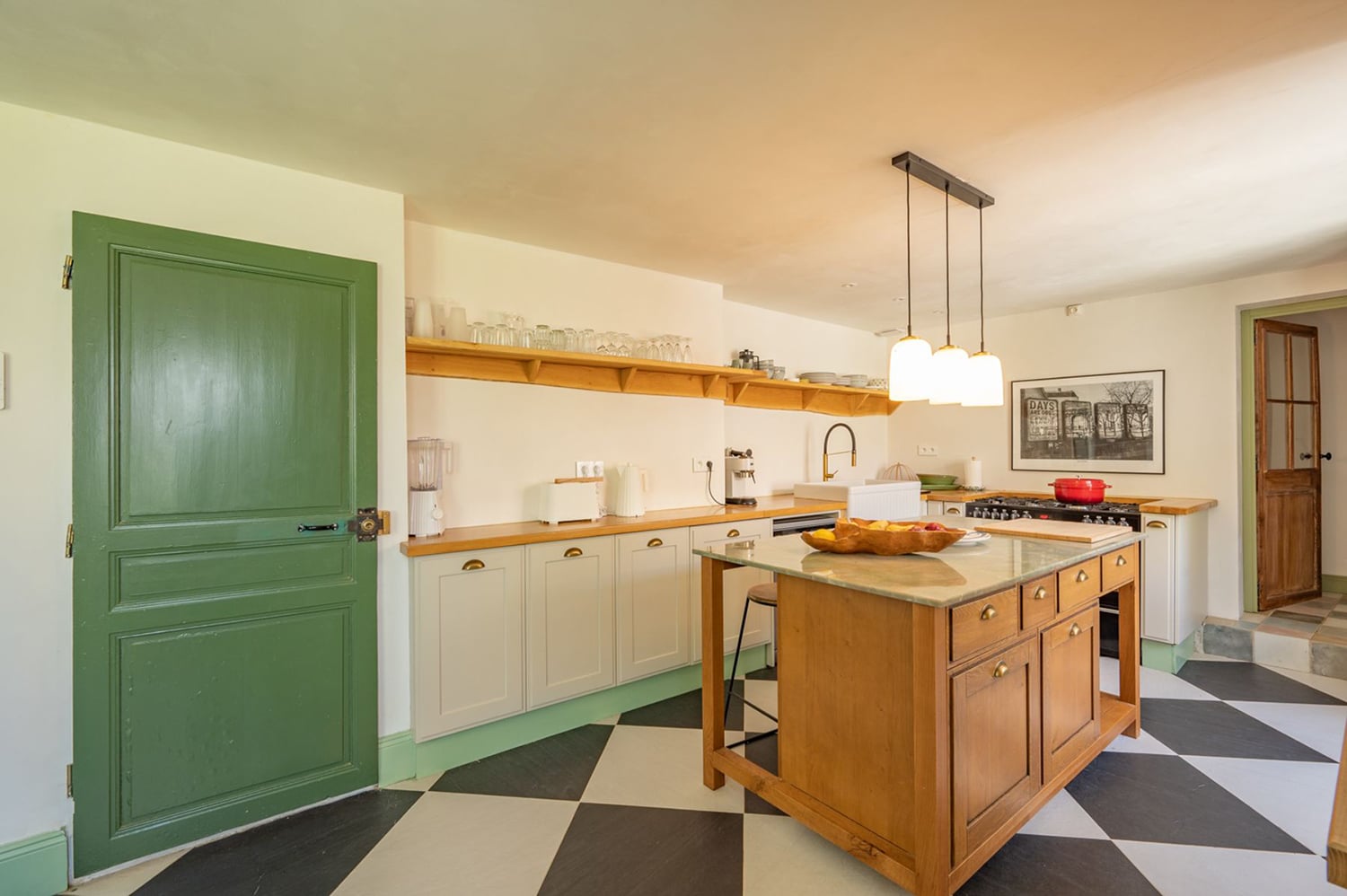 Kitchen | Holiday home in Gard