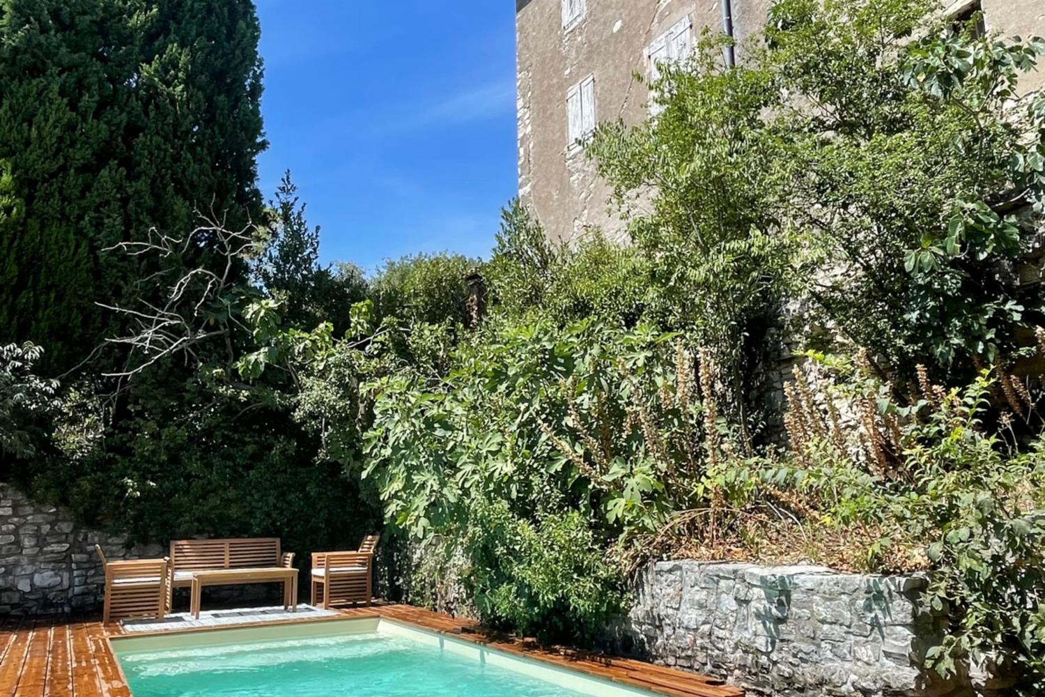 Private pool