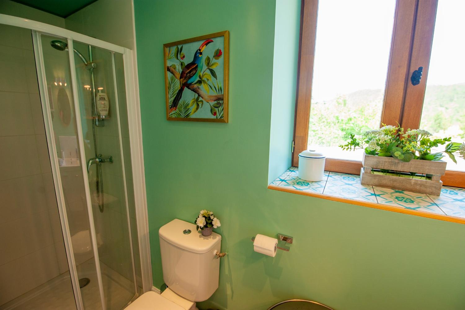 Bathroom | Holiday accommodation in the South of France