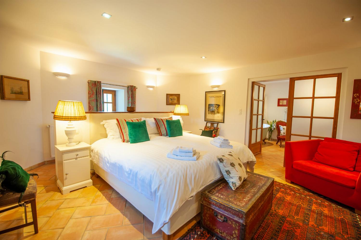 Ground floor bedroom | Holiday accommodation in the South of France
