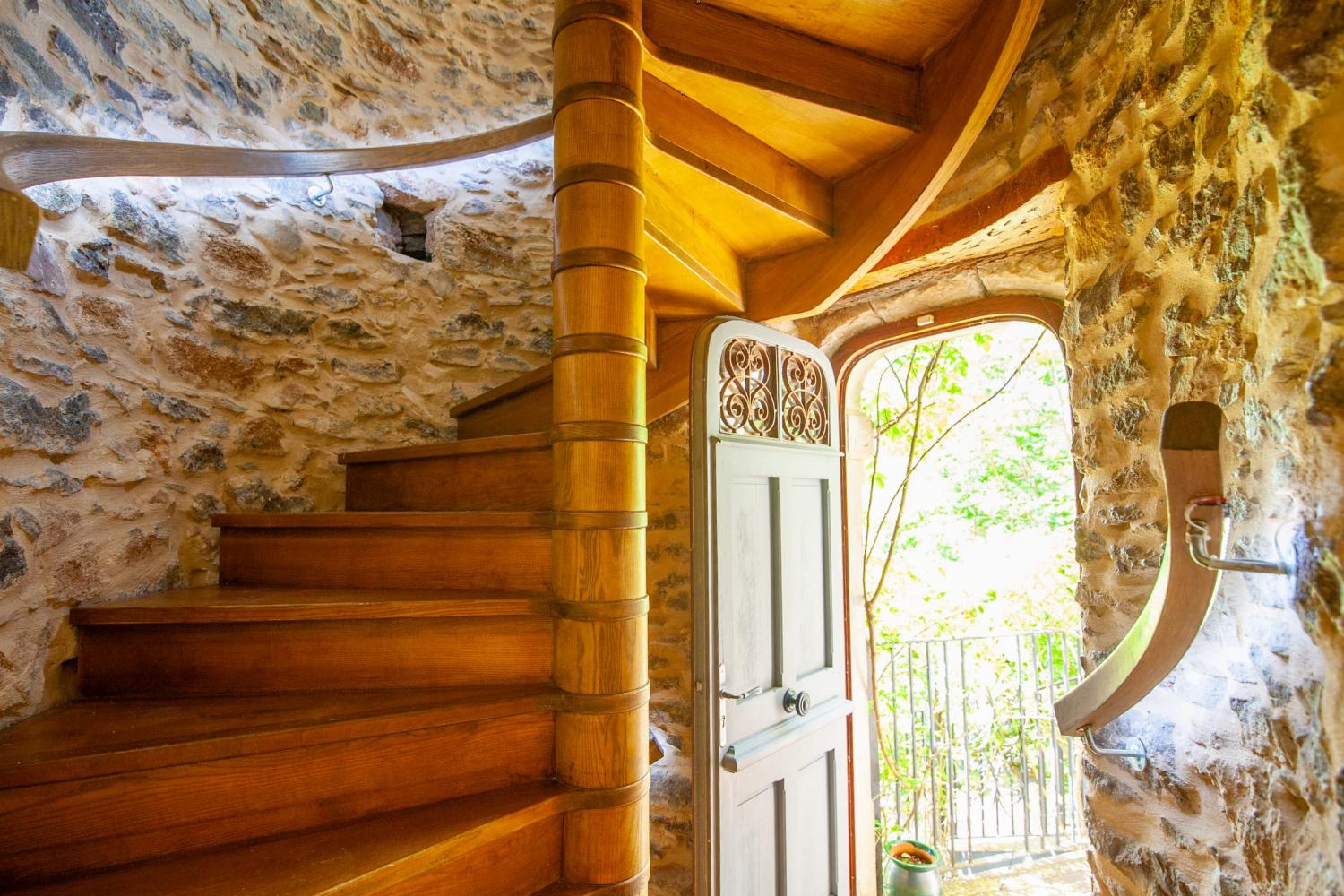 Staircase | Holiday accommodation in the South of France