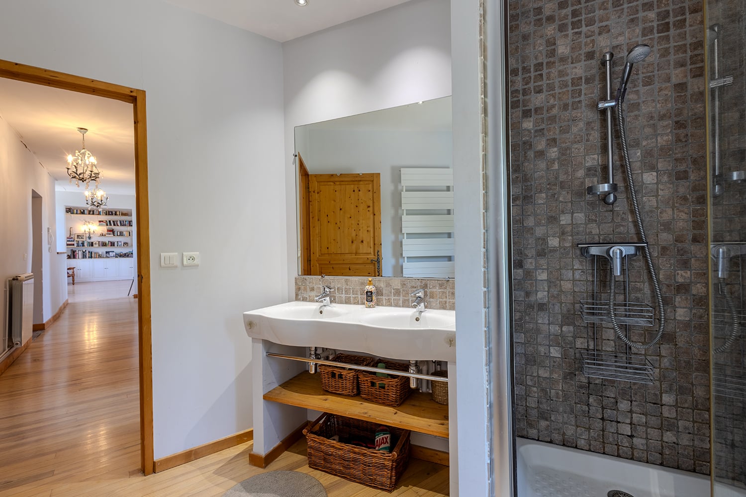 Bathroom | Holiday accommodation in South of France