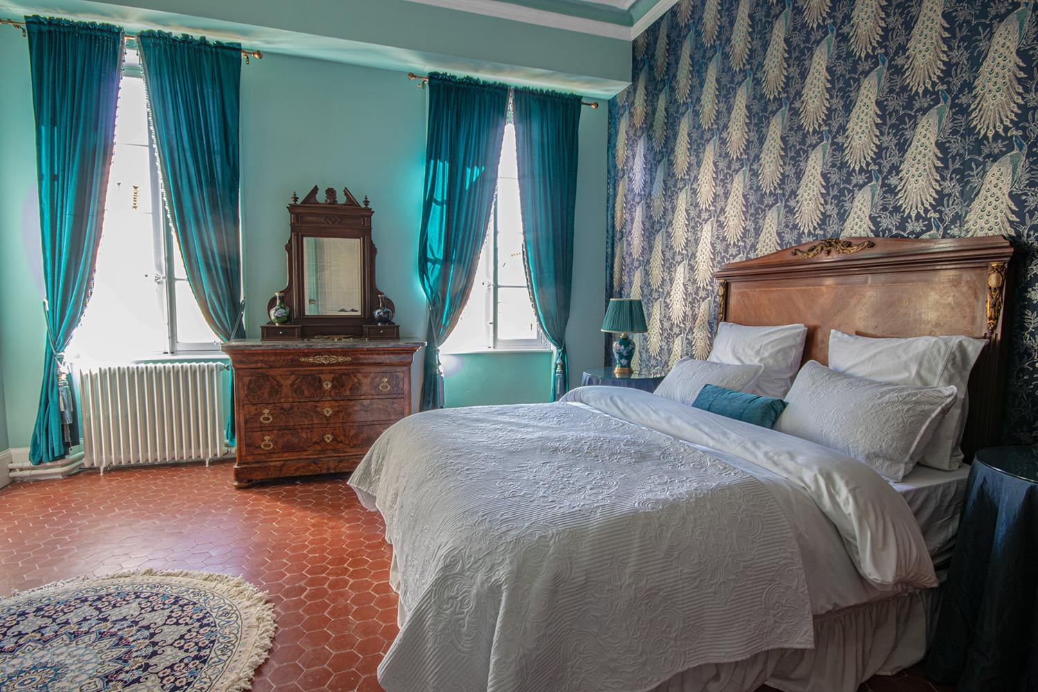 Bedroom | Holiday château in south of France