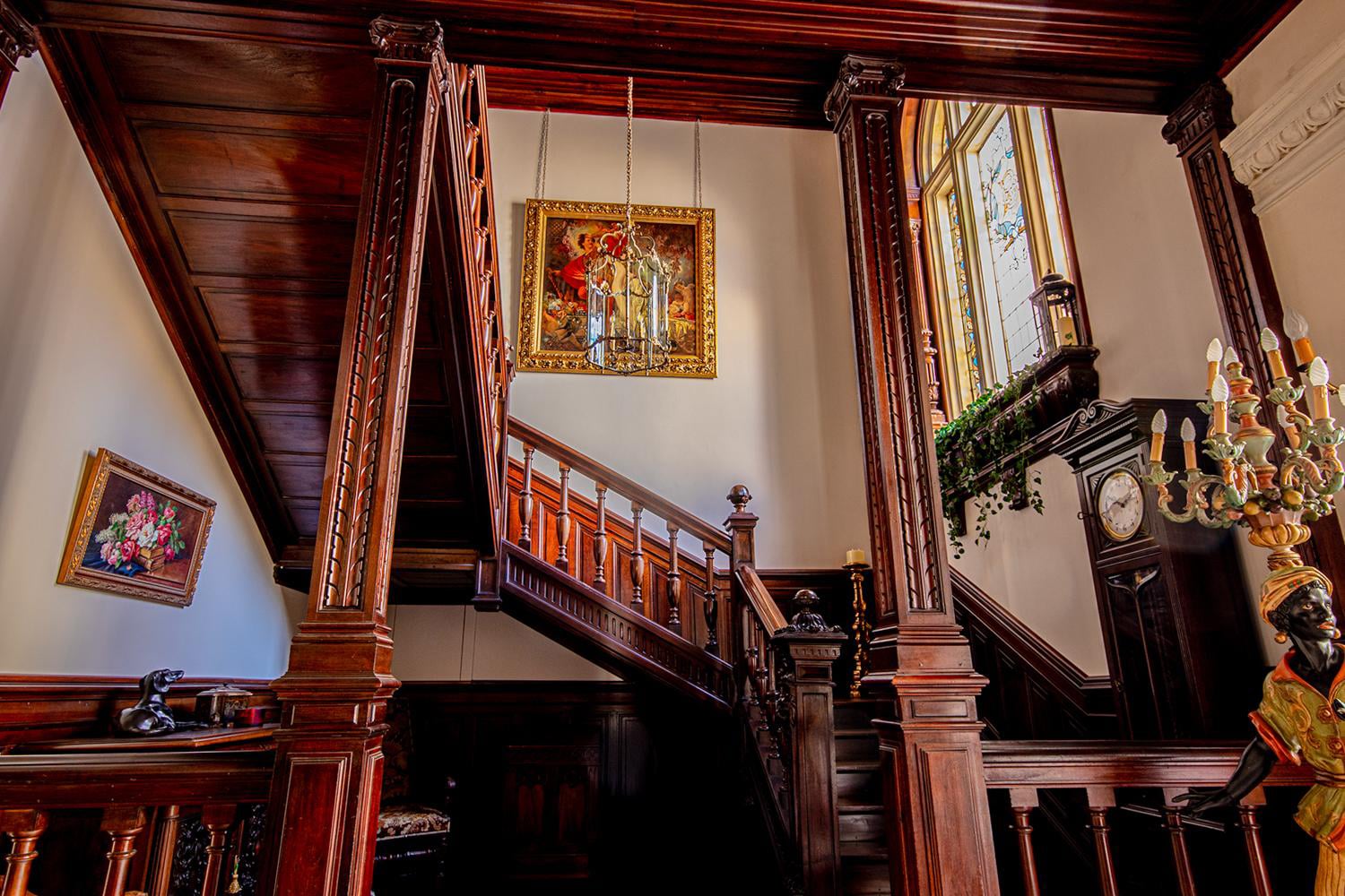 Staircase | Holiday château in south of France