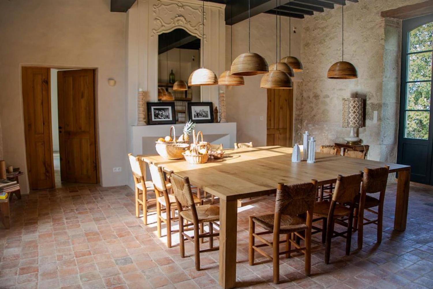 Dining room | Holiday château in the Gers