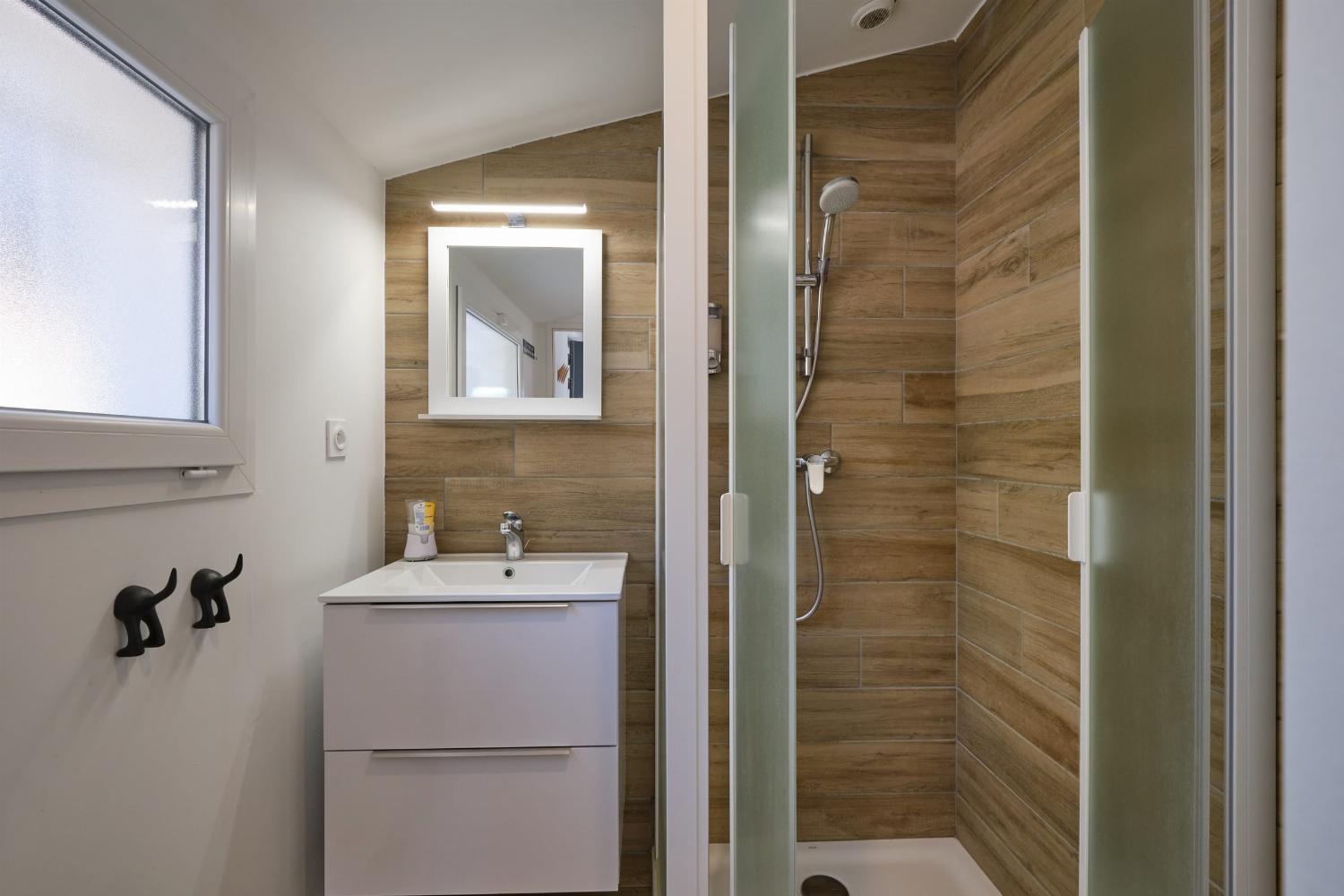 Bathroom | Rental home in South of France