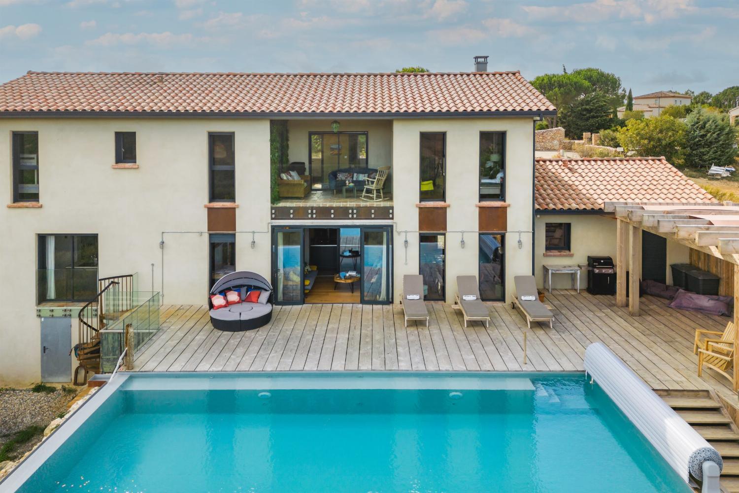 Vacation home in the South of France with private heated infinity pool
