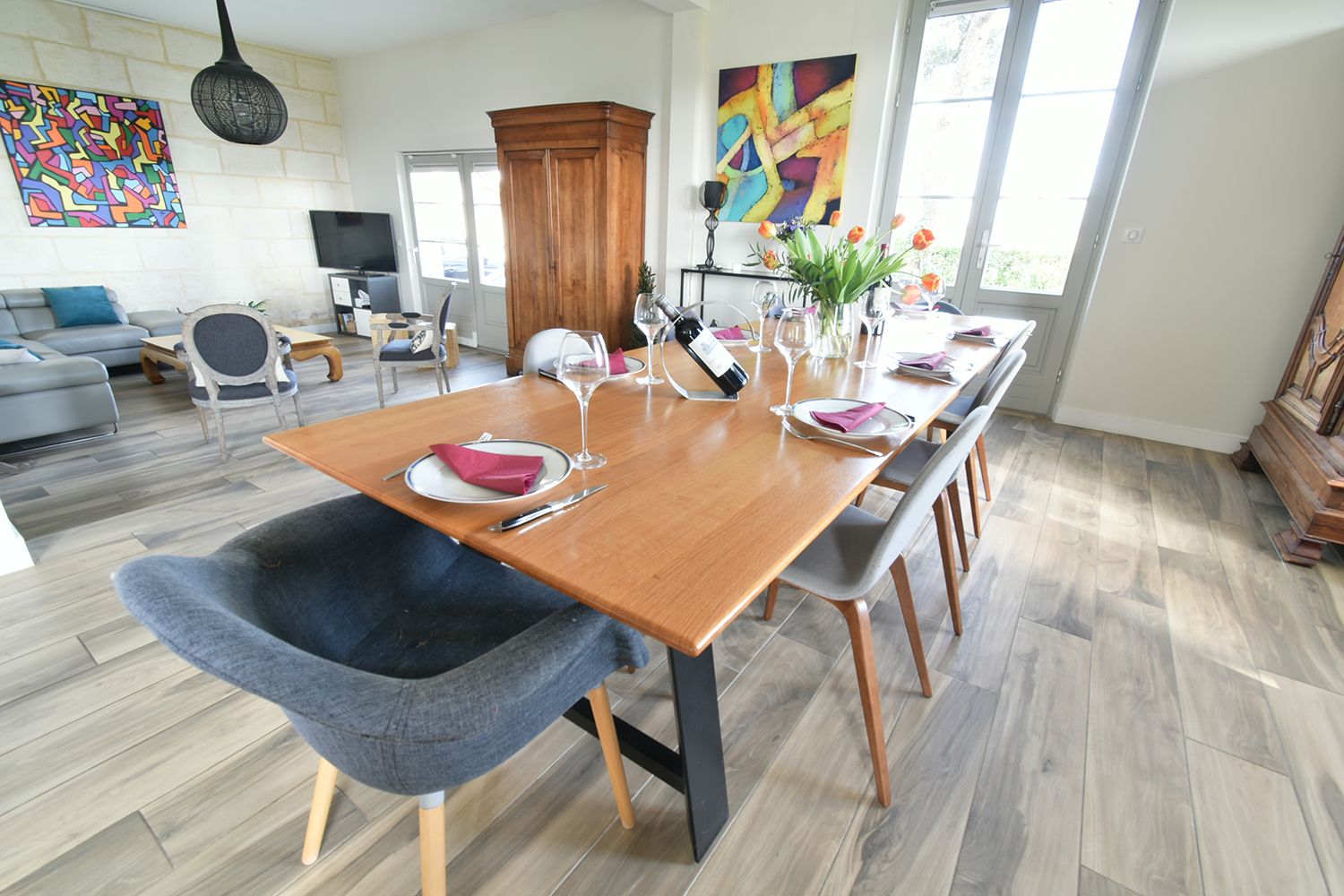 Dining room | Holiday home in Nouvelle-Aquitaine