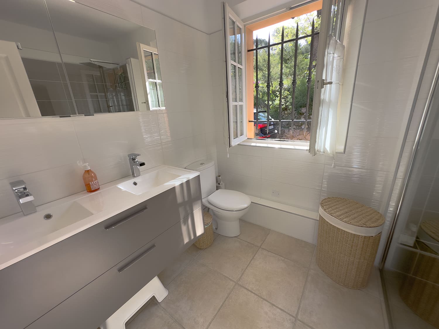 Bathroom | Holiday home in the Var