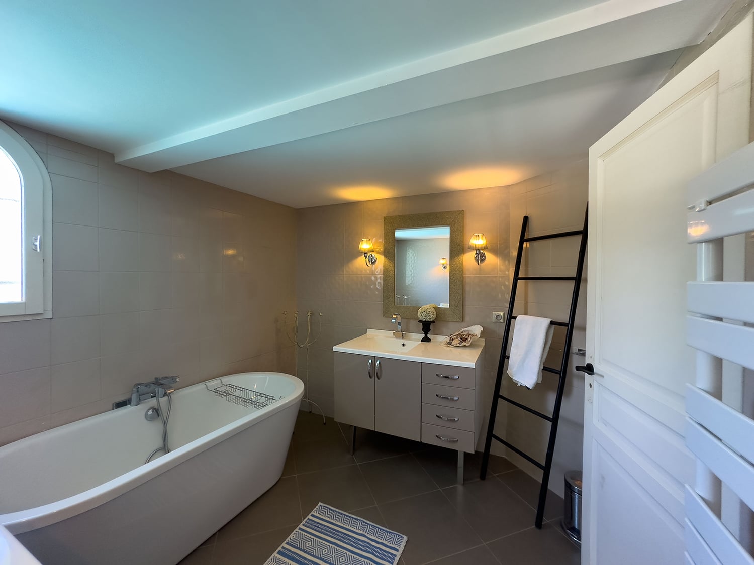 Bathroom | Holiday villa in Provence