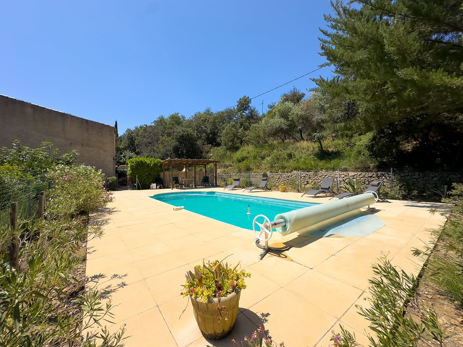 Private pool