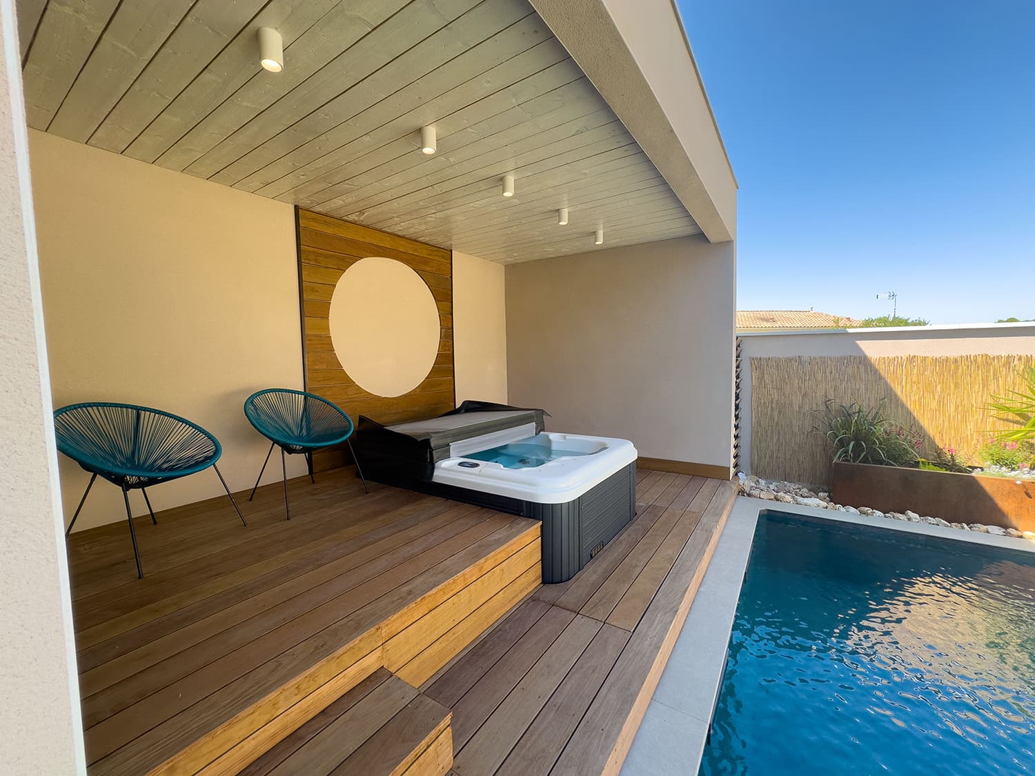 Jacuzzi | Holiday villa in Magalas