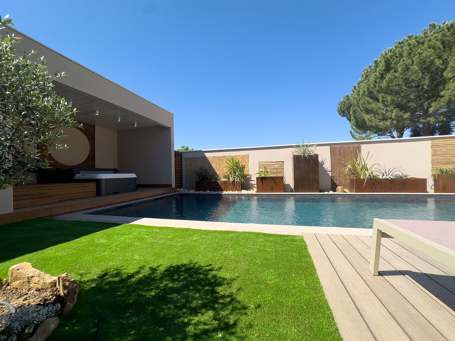 Private pool