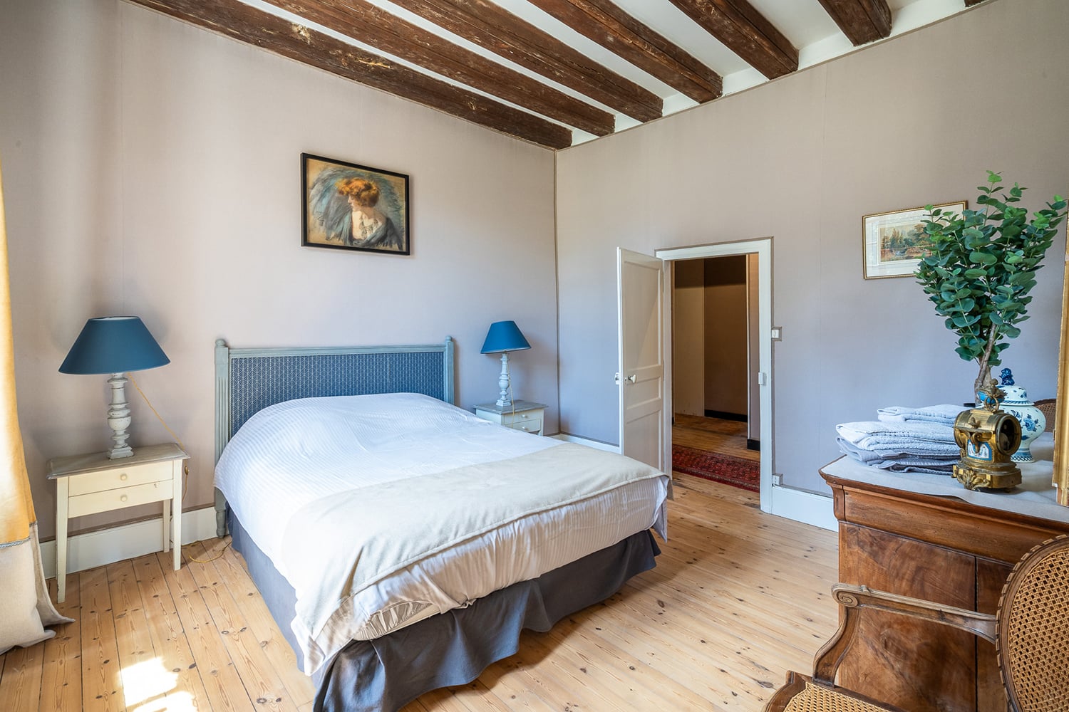 Bedroom | Holiday château in Nouvelle-Aquitaine