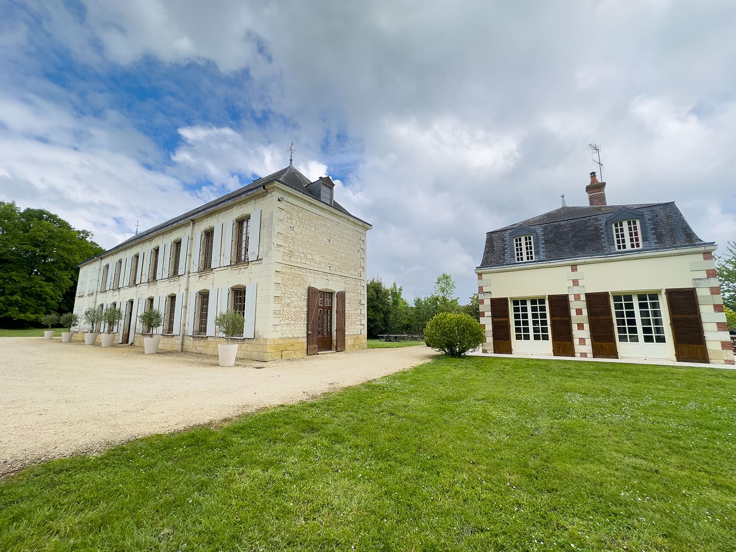Holiday château in Nouvelle-Aquitaine