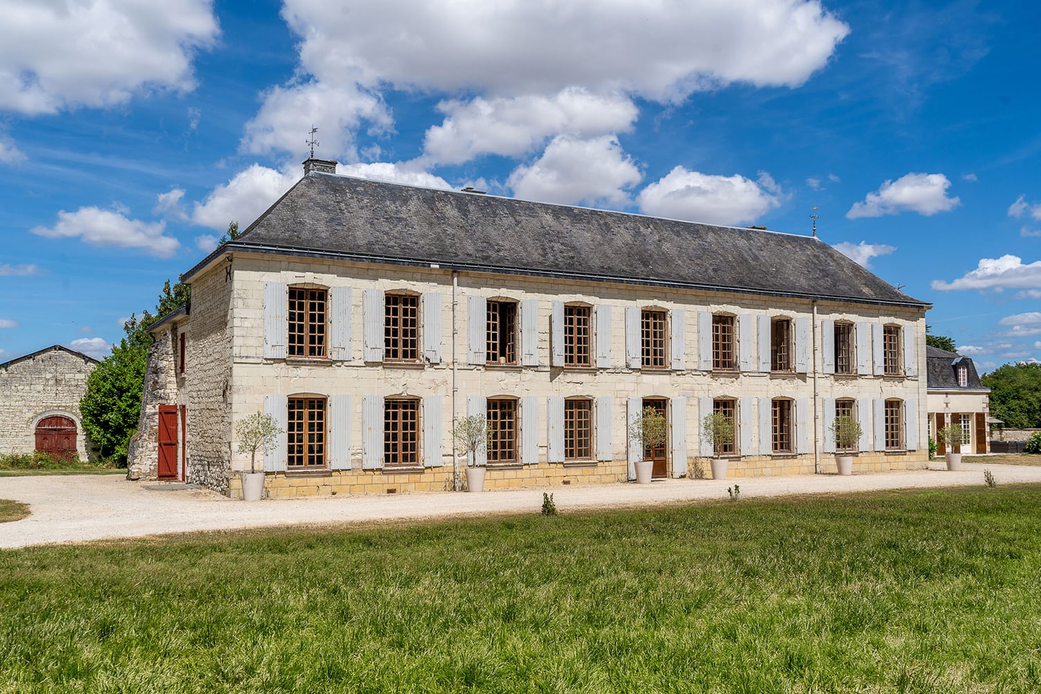 Holiday château in Nouvelle-Aquitaine