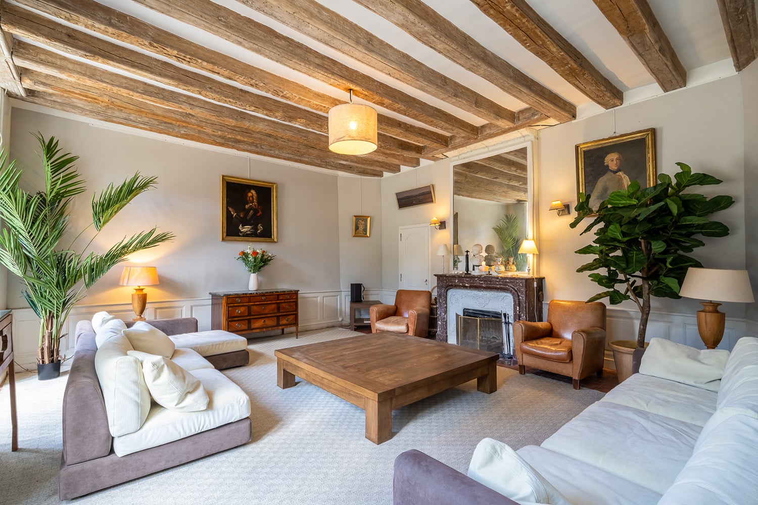 Sitting room | Holiday château in Nouvelle-Aquitaine