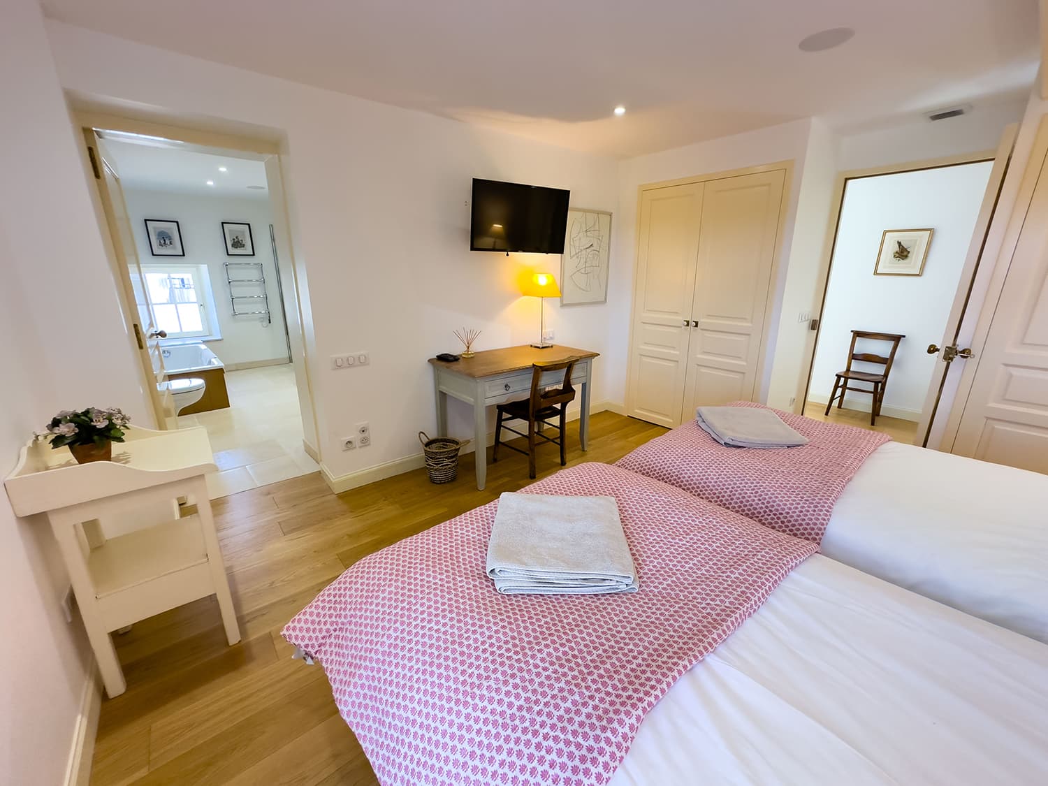 Bedroom | Holiday home in Nouvelle-Aquitaine